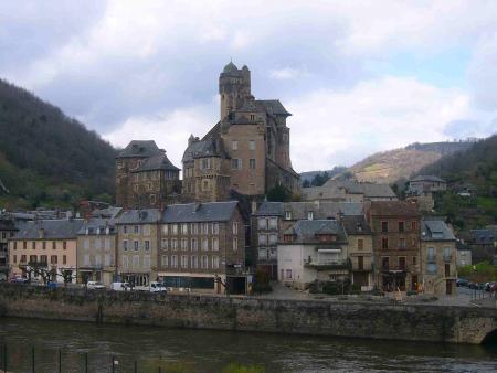 Estaing où le gîte est chrétien : 