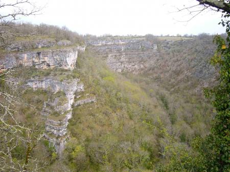 Dans les gorges de l'Azou vers Rocamadour
