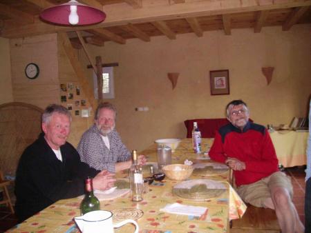 Ca c'est un vrai gîte avec des trognes de marcheurs heureux!