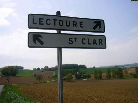 Quel dilemme! Saint Clar c'est la patrie familiale (côté Viviane) mais le chemin ne va pas par là mais vers...